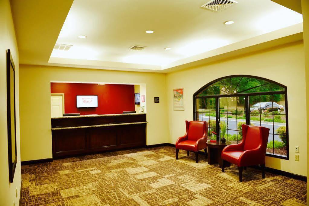 Red Roof Inn & Suites Commerce - Athens Exterior photo
